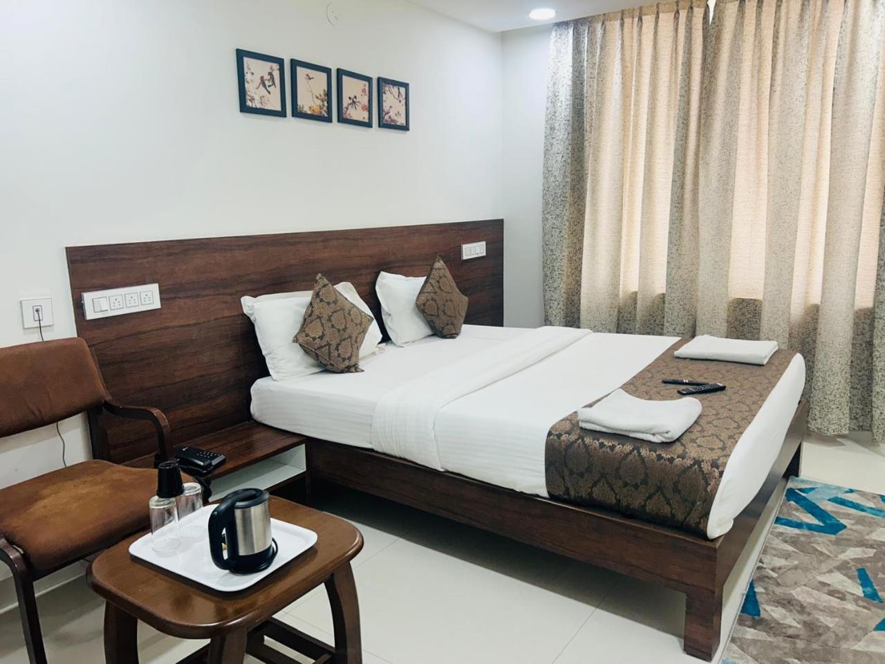 Hotel Queens Comfort Mysore Eksteriør billede