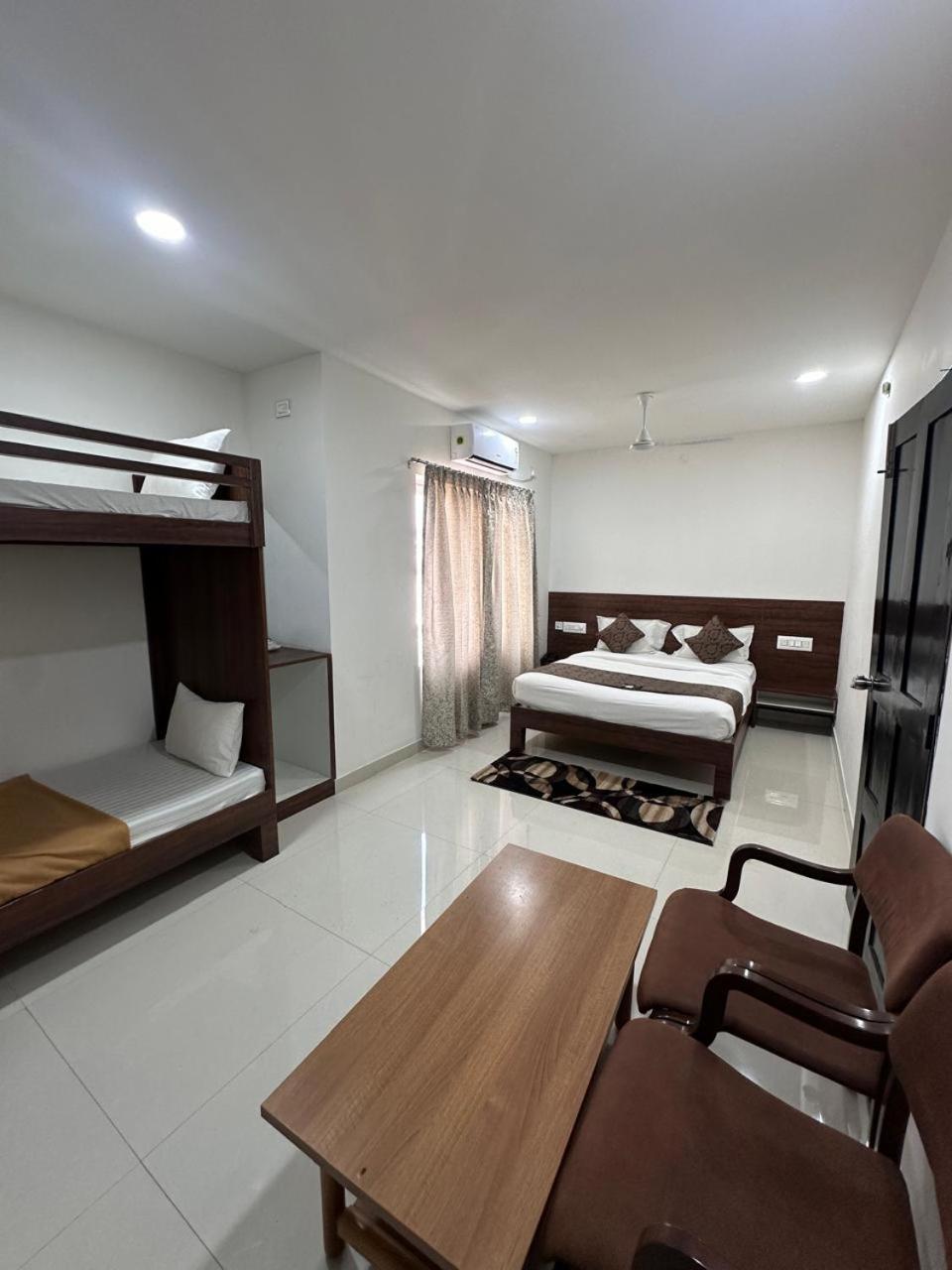Hotel Queens Comfort Mysore Eksteriør billede